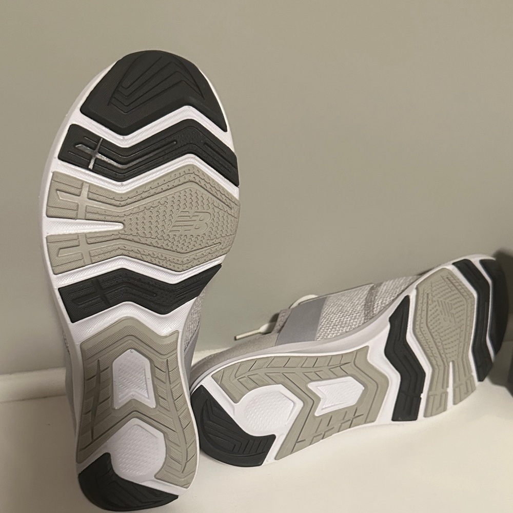 New Balance Women's Light Gray Sneakers - Picture 6 of 6